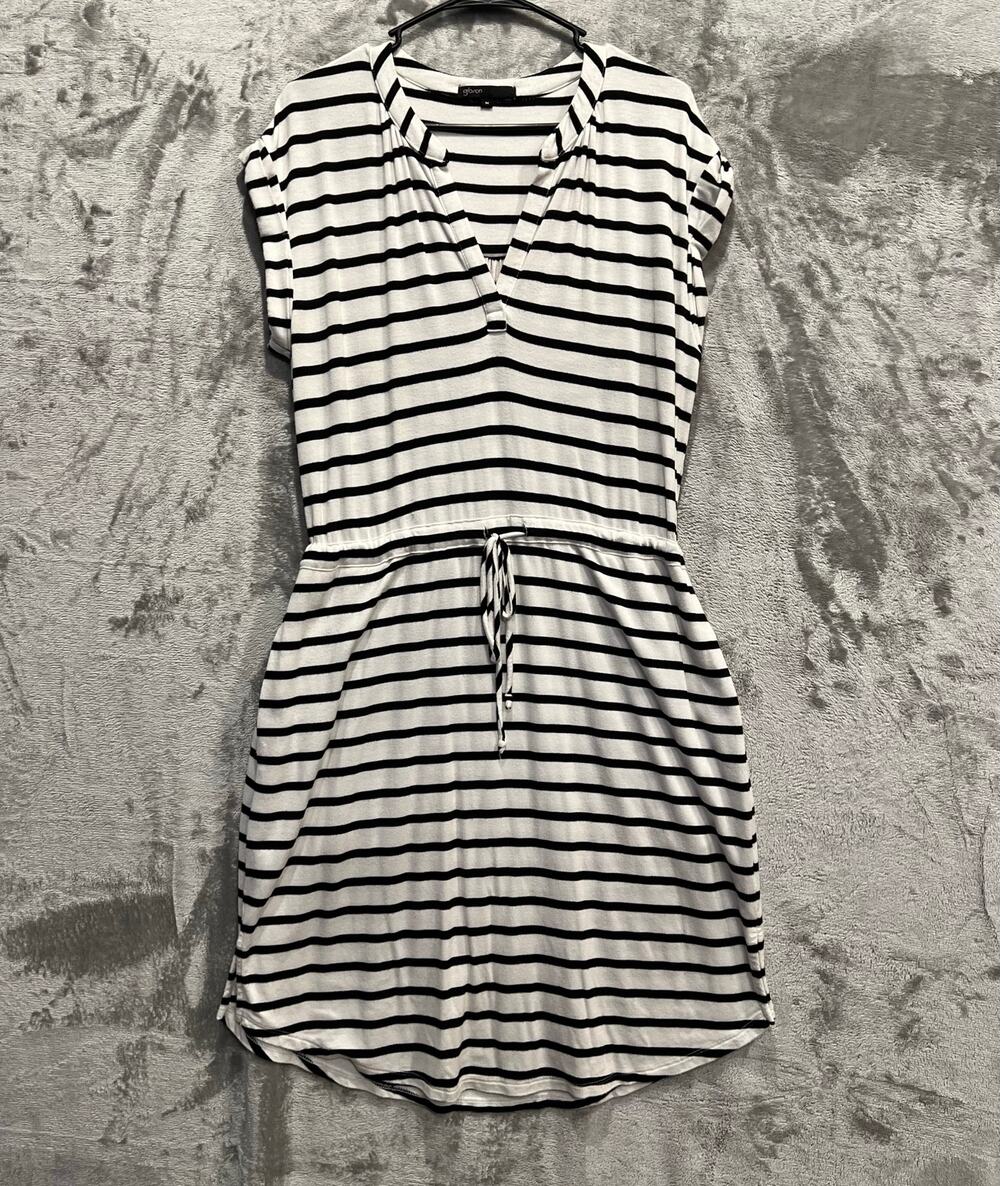 Gibson Women’s Dress Size Medium Relaxed Silhouette Pockets Vacation Travel
